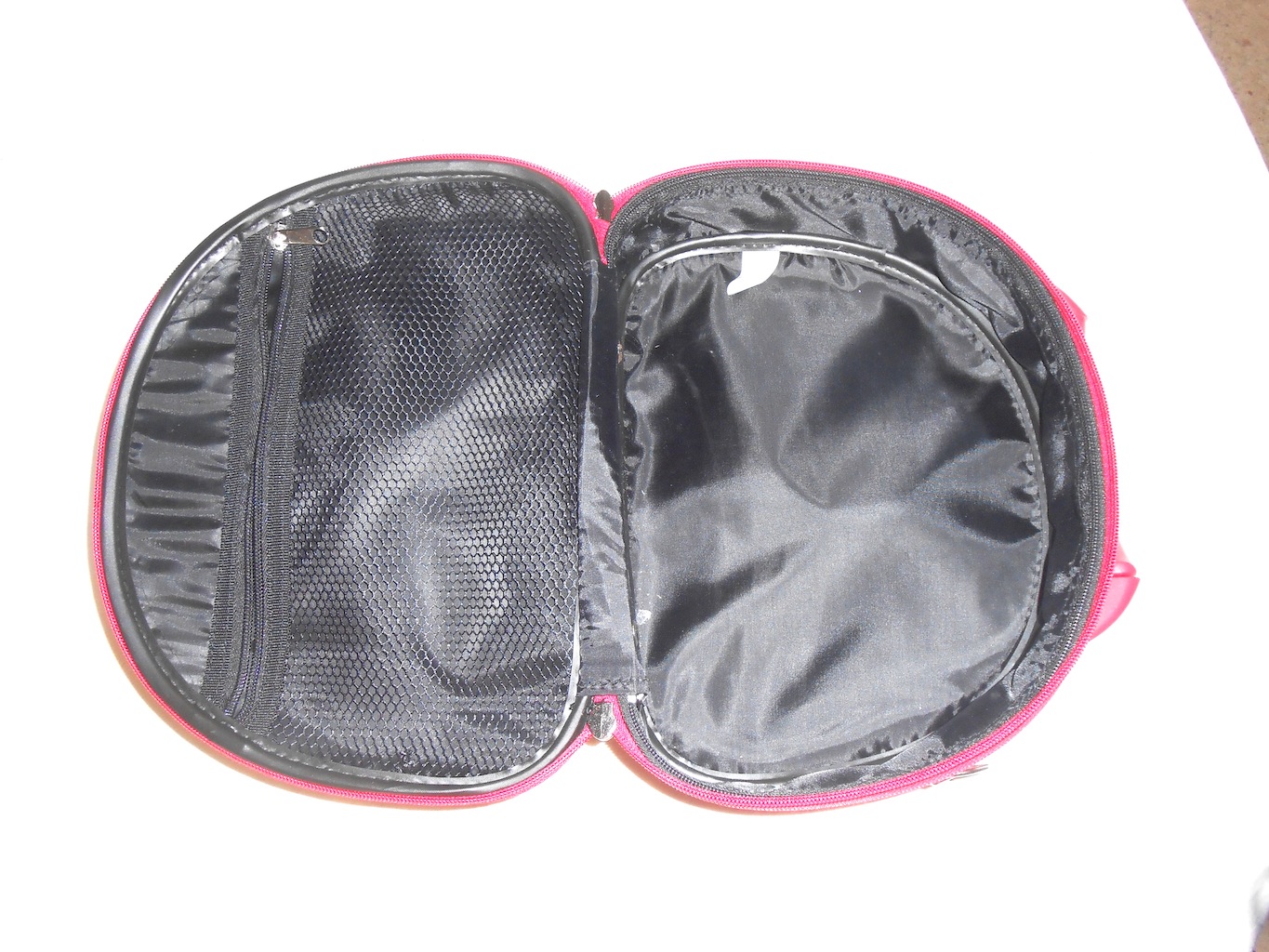VanityCase - toile ROUGE beauté – Image 4