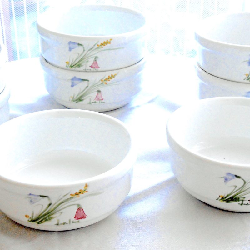 Ramequins - FOUR porcelaine