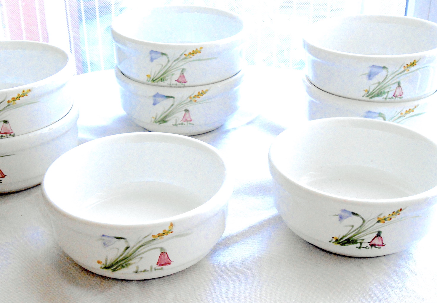 Ramequins - FOUR porcelaine