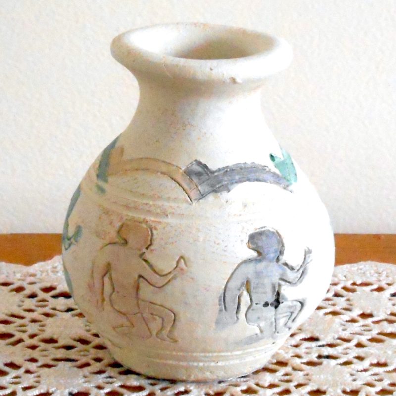 Vase - petit modèle grès beige motif personnages