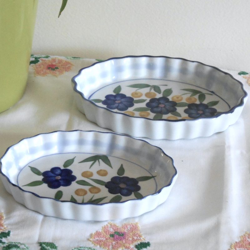 Plats apéro - fleurs bleues