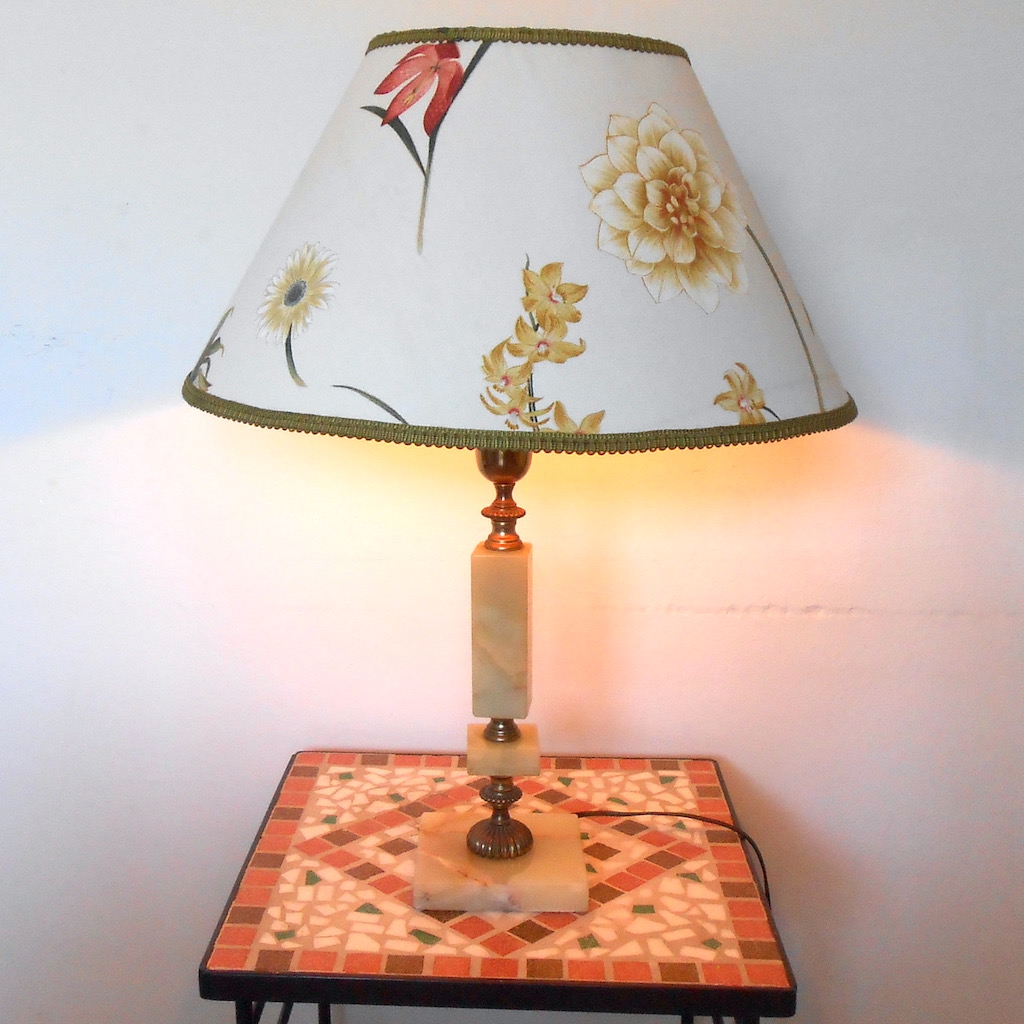 Lampe marbre - abatjour fleurs jaune – Image 2