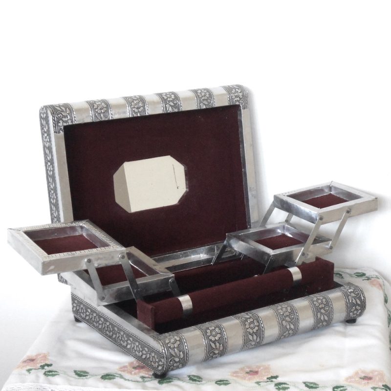 Boite à bijoux - argent métal embossé