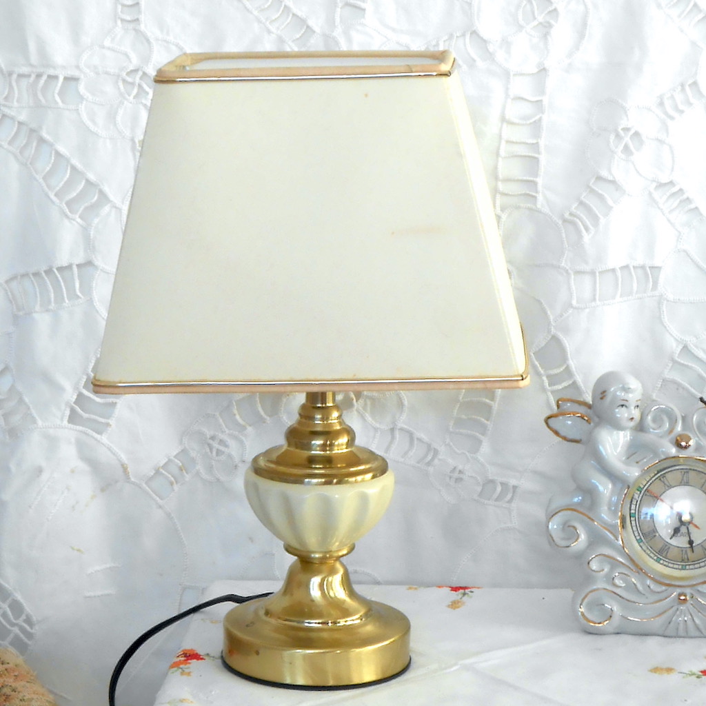 Lampe - Rectangle pied doré écru
