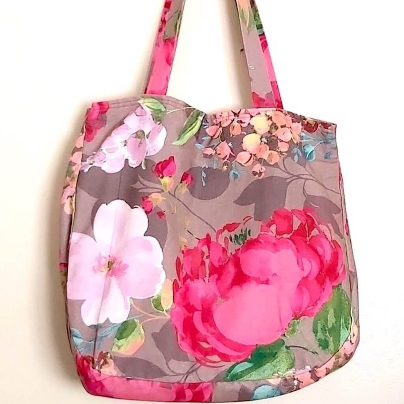 Cabas plage toile beige grosses fleurs fushia