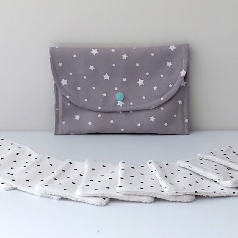 Lingettes coeur bleu pochette grise 9