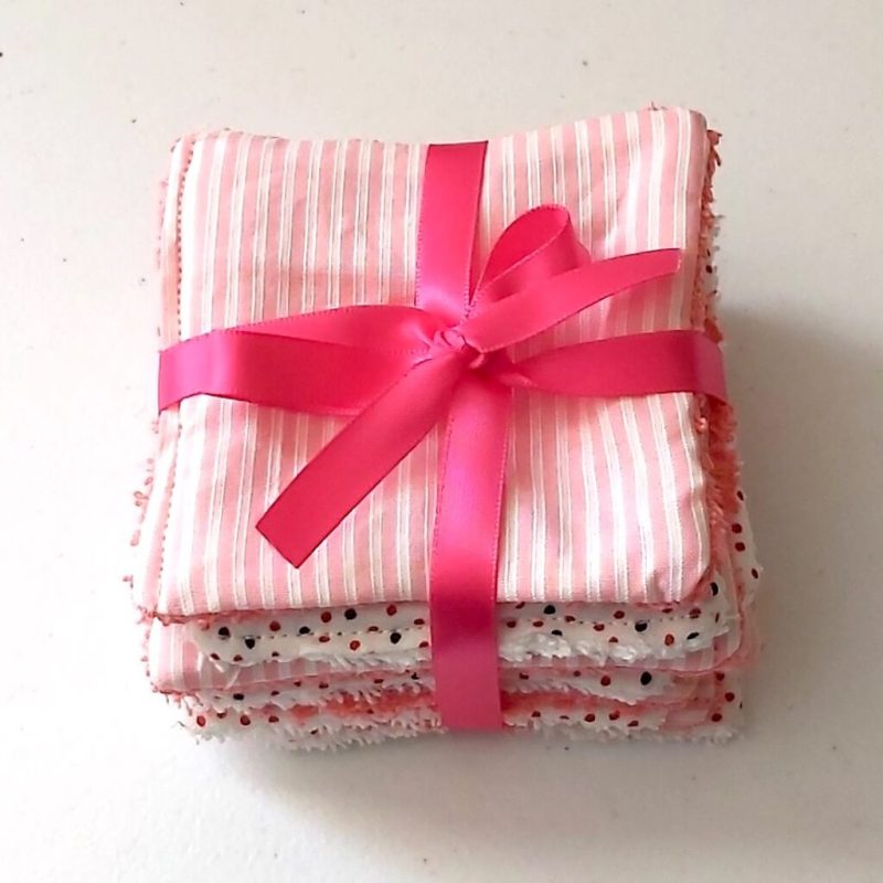 Lingettes roses et pois