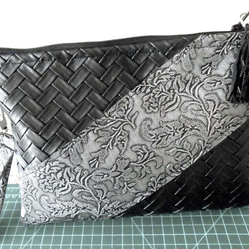 Pochette soirée dentelle noir et argent