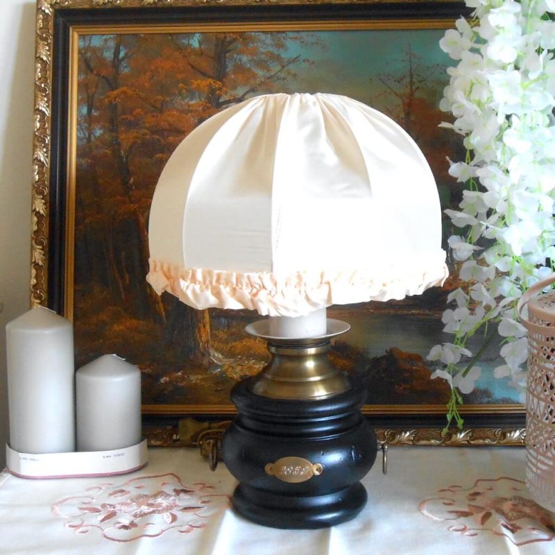 Lampe - 1852 - pied bois et laiton tour