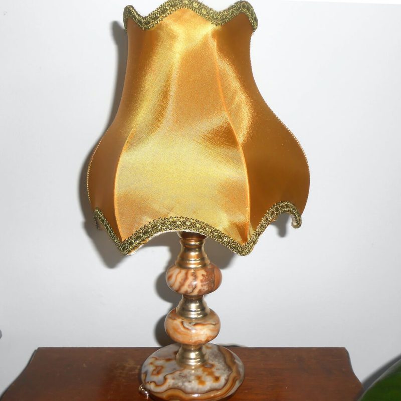 Lampe - petite marbre abatjour satin moutarde