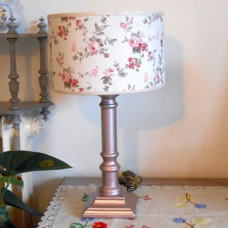 Lampe - Pied bois ROSE OR