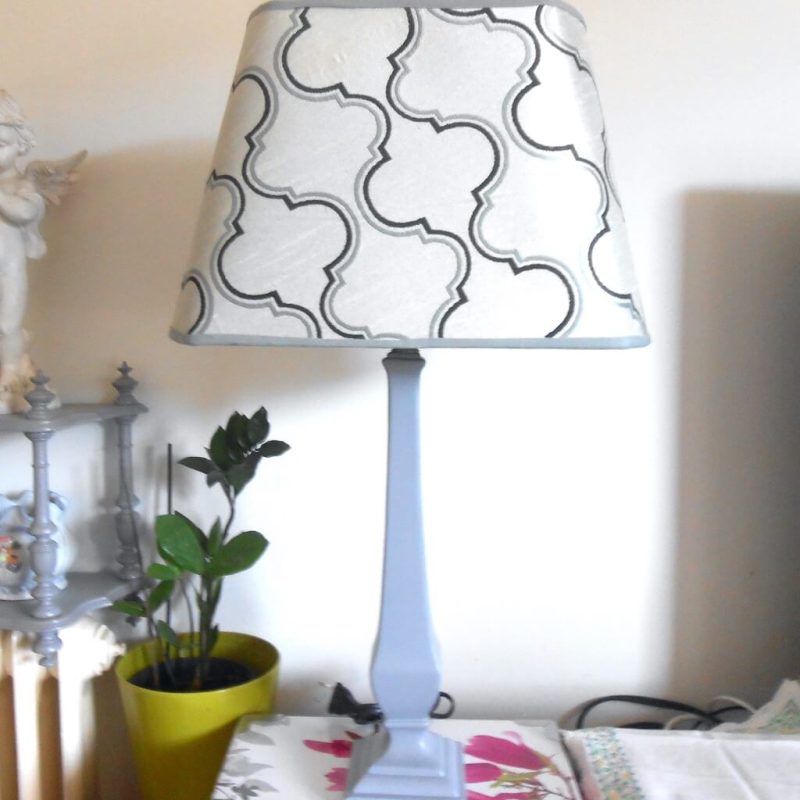 Lampe - grande grise abatjour motif vagues