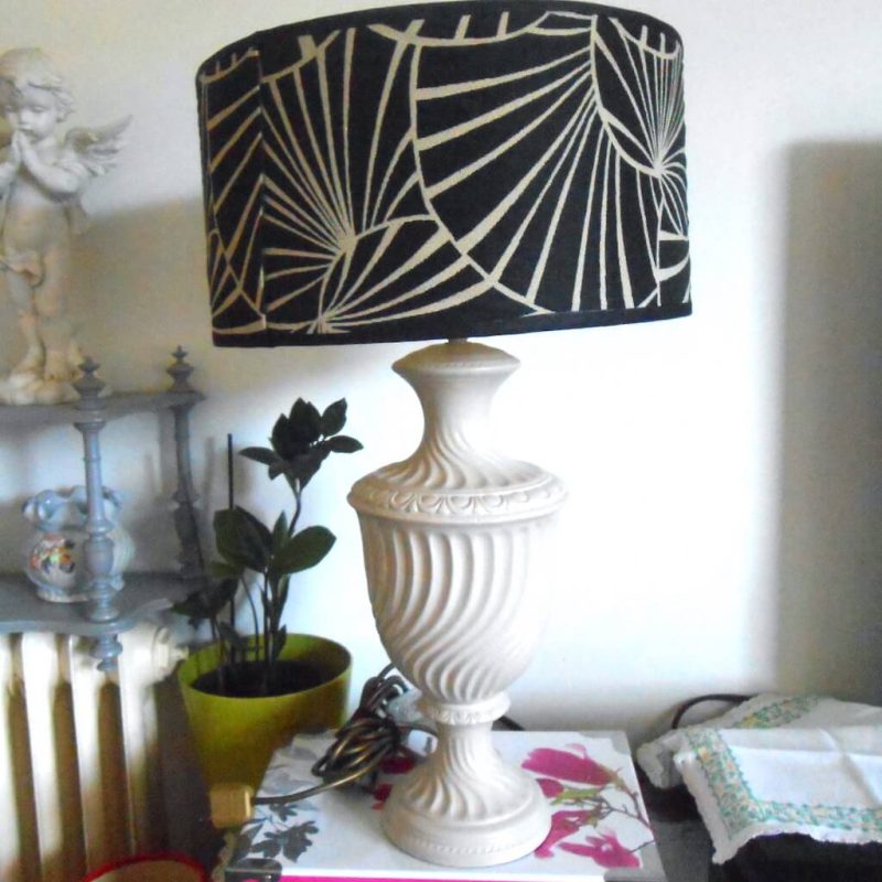 Lampe - grande torsadée taupe abatjour graphique noir_beige